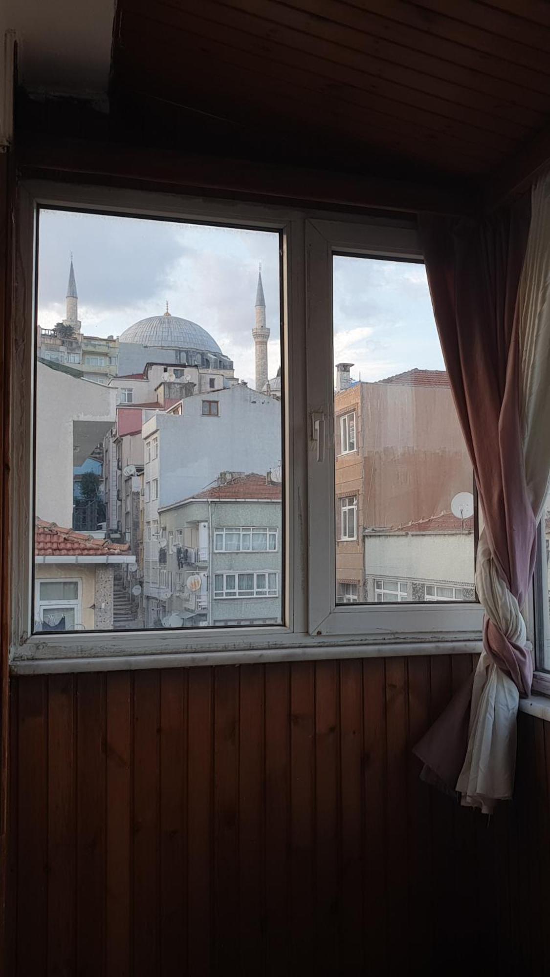 Ostello Men's In Fatih,